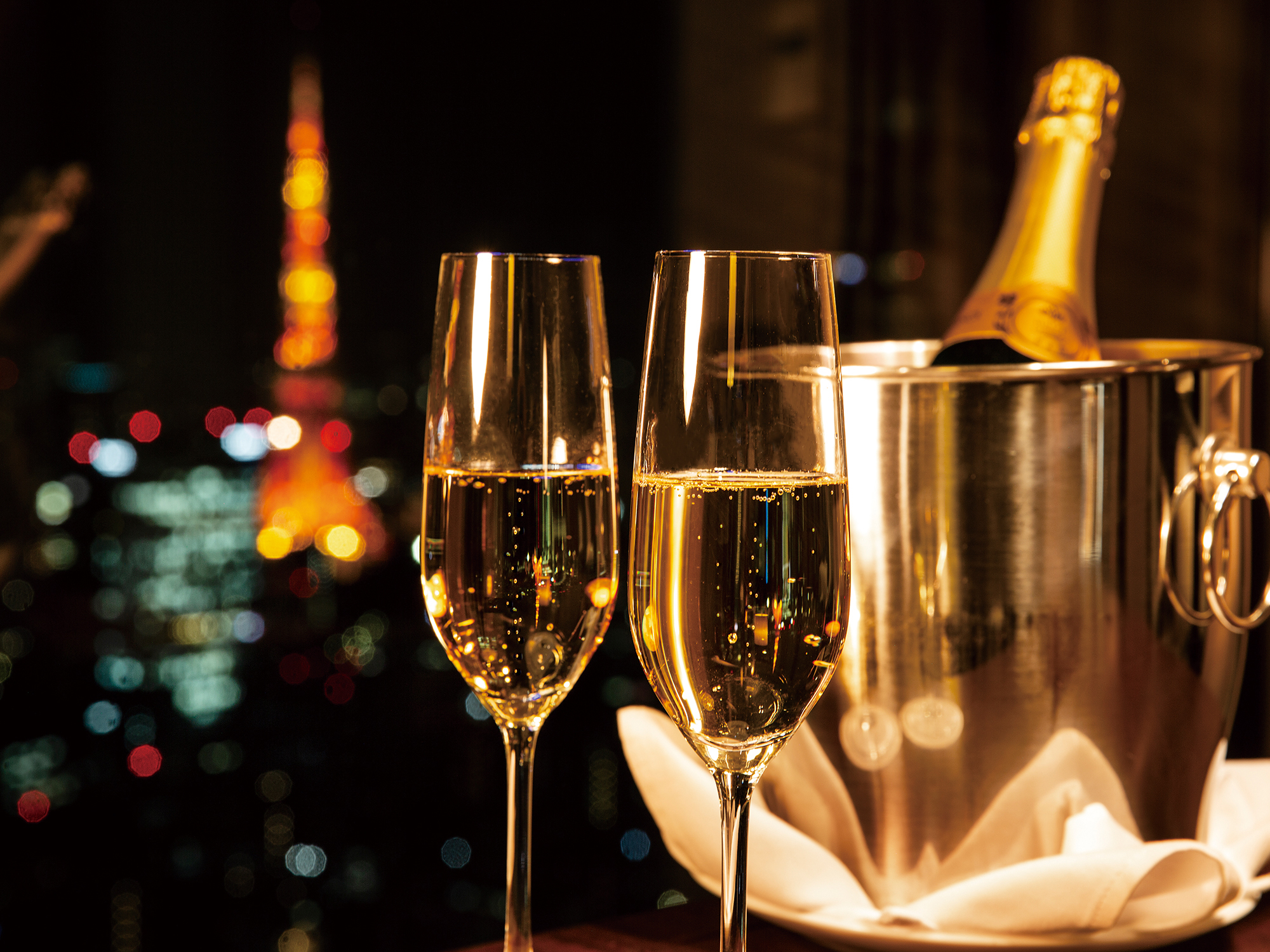 ザロイヤルパークホテルアイコニック東京汐留の配ぜん(サービススタッフ) レストラン 宴会部門の求人情報イメージ2