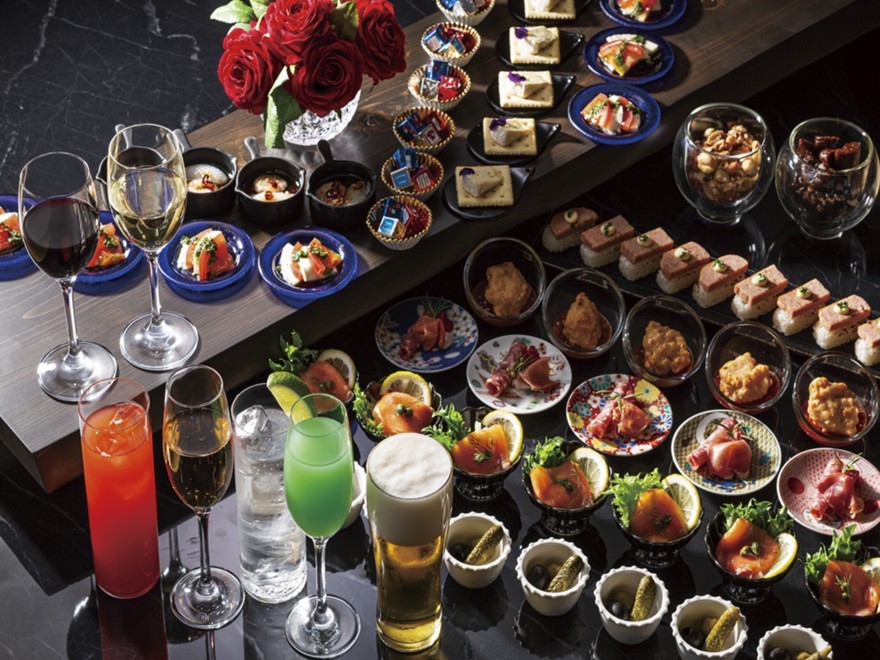 ザロイヤルパークホテルアイコニック東京汐留の配ぜん(サービススタッフ) レストラン 宿泊部門の求人情報イメージ4