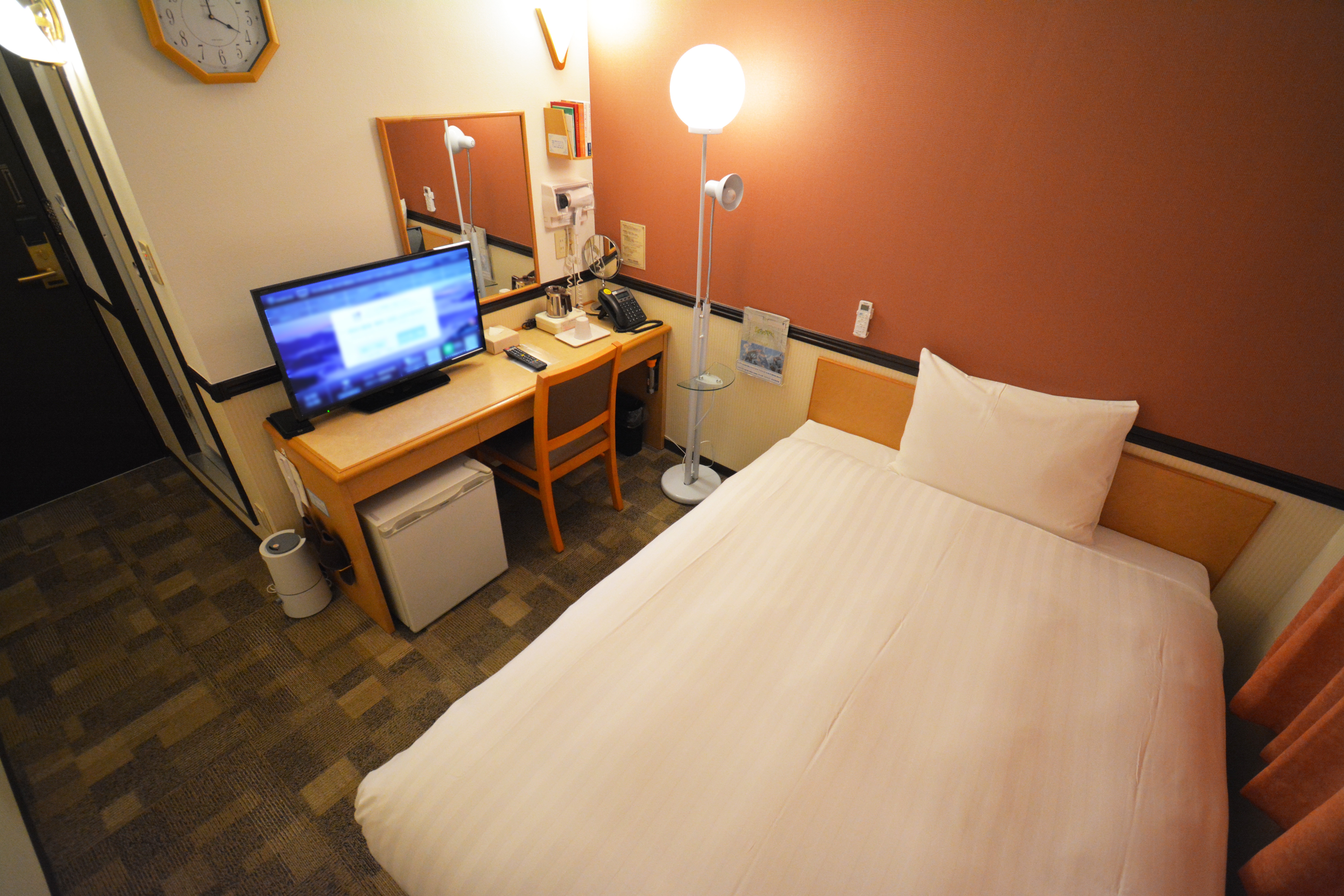 ホテルメルディア京都四条大宮の契約社員 宿泊予約 客室清掃 フロントスタッフの求人情報イメージ2