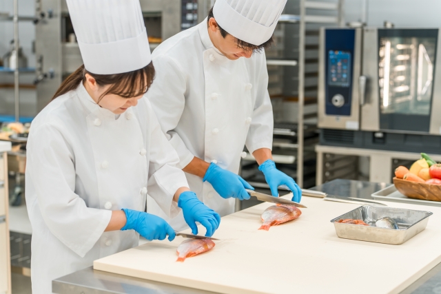 リゾートトラスト株式会社　本社 東京ベイコート倶楽部の正社員 調理部門求人イメージ