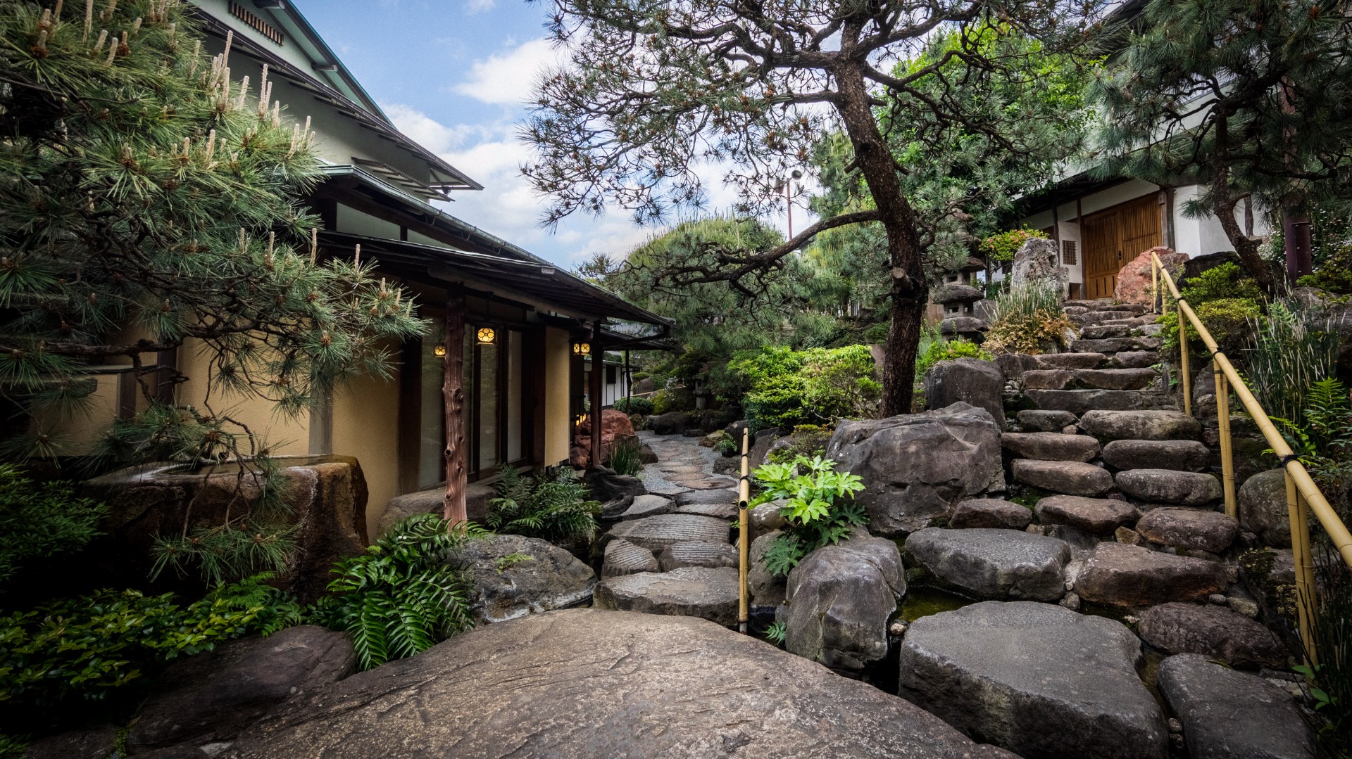 あたみ石亭の正社員 仲居求人イメージ